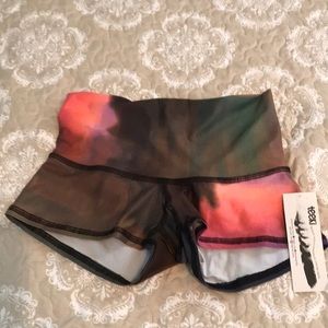 Teeki sun short-cloud